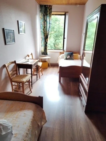 Chambre 3 à l'étage, Chambre 3 à l'étage