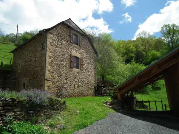 Le gîte et son garage, Le gîte du Moulin de la Germanie -Jean-Claude Balitrand