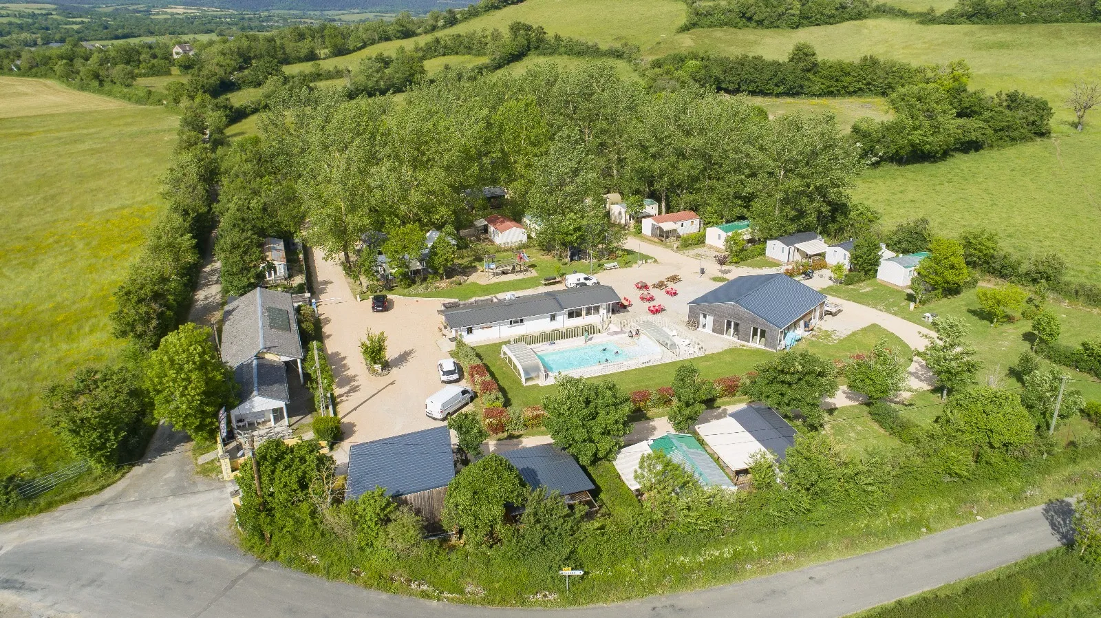 Vue générale du camping le Plô en Aveyron, Camping le Plô