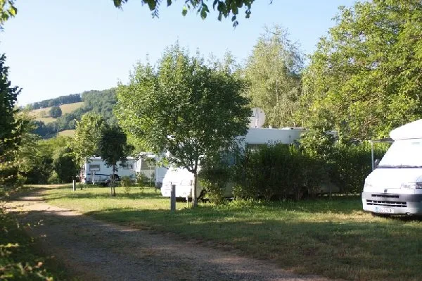 CAMPING MUNICIPAL LA GRAVE (groupes), OFFICE DE TOURISME INTERCANTONAL SAINT GENIEZ  / CAMPAGNAC