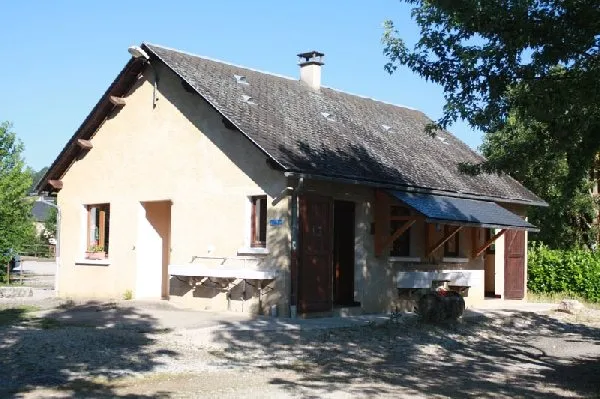 CAMPING MUNICIPAL LA GRAVE (groupes), OFFICE DE TOURISME INTERCANTONAL SAINT GENIEZ  / CAMPAGNAC