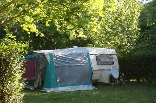 CAMPING MUNICIPAL LA GRAVE (groupes), OFFICE DE TOURISME INTERCANTONAL SAINT GENIEZ  / CAMPAGNAC