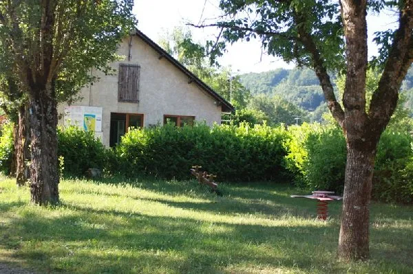 CAMPING MUNICIPAL LA GRAVE (groupes), OFFICE DE TOURISME INTERCANTONAL SAINT GENIEZ  / CAMPAGNAC