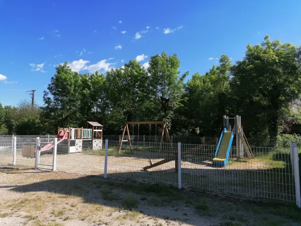 Aire de jeux pour les jeunes enfants, Office de Tourisme des Causses à l'Aubrac