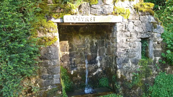 Aire de pique-nique à St Geniez d'Olt, Office de Tourisme des Causses à l'Aubrac