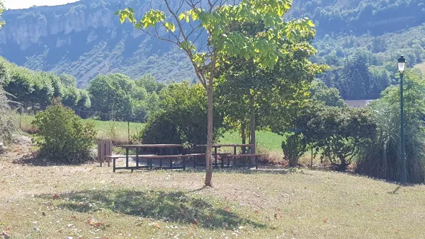 Aires de pique-nique de Tournemire, ROQUEFORT TOURISME