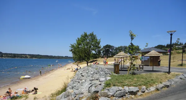 Aire de pique-nique (Vernhes II), OFFICE DE TOURISME DE PARELOUP LEVEZOU