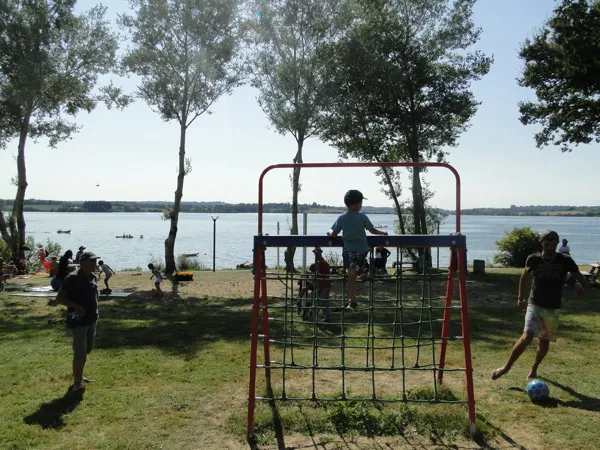 Aire de pique-nique (Vernhes I), OFFICE DE TOURISME DE PARELOUP LEVEZOU