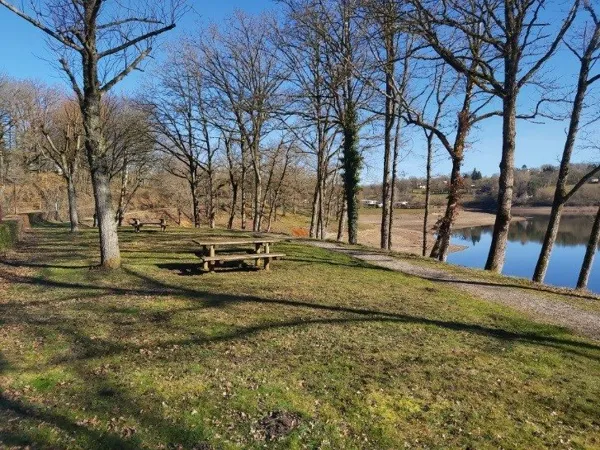 Aire de pique-nique, Mairie de Pont de Salars