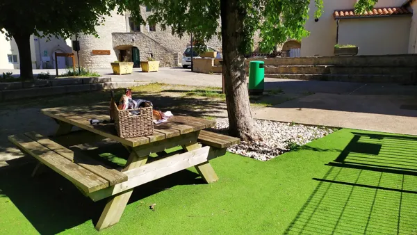 Aire de pique-nique du Pourtalou, OFFICE DE TOURISME LARZAC VALLEES