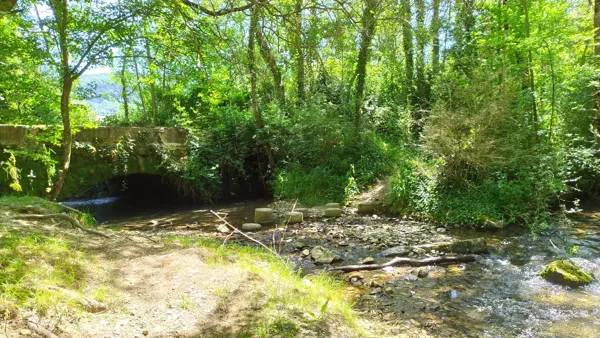 Aire de pique-nique de l'espace Ladoux, OFFICE DE TOURISME LARZAC VALLEES