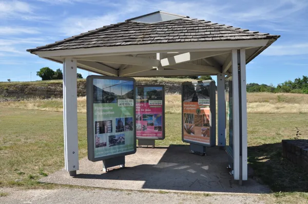 Aire de Vision de Montjaux, OFFICE TOURISME DU PAYS DE LA MUSE ET RASPES DU TARN