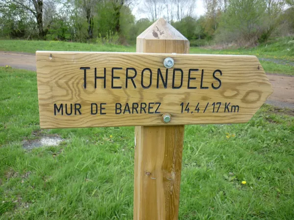 Randonnée : de Mur-de-Barrez à Thérondels (et retour), OFFICE DE TOURISME DU CANTON DE MUR DE BARREZ