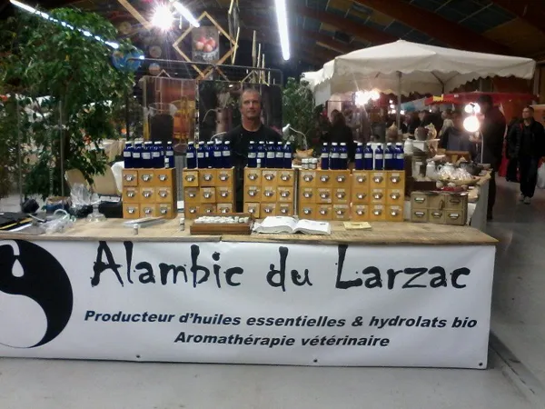 Eric DARLEY - Alambic du Larzac, OFFICE DE TOURISME LARZAC VALLEES