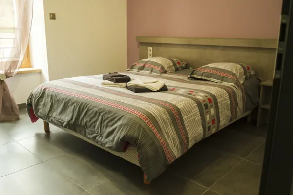 Grand gîte Vallée du Lot Aubrac - 9 personnes