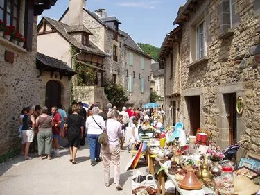 Vide Grenier à Ste Eulalie