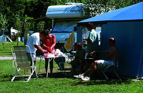 Camping Val de Saures, OFFICE DE TOURISME DU CANTON D'ENTRAYGUES SUR TRUYERE