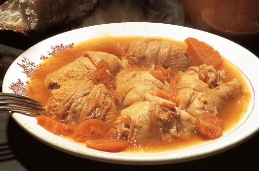 Déjeuner aux Tripoux et pieds de porc à la Capelle-Bonance