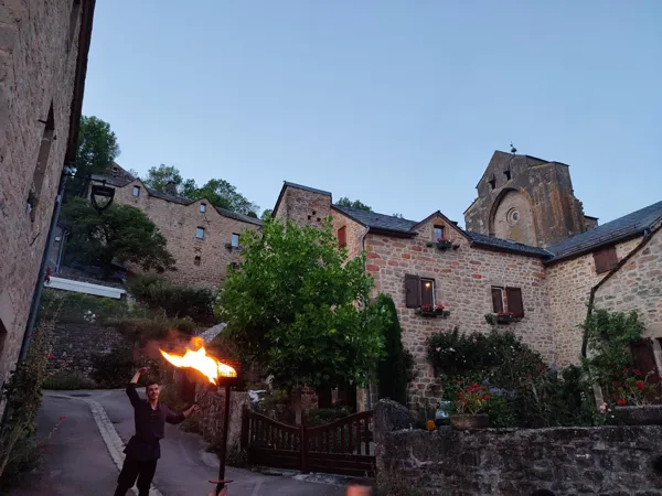 Visite guidée nocturne du hameau de St Grégoire, Office de Tourisme des Causses à l'Aubrac