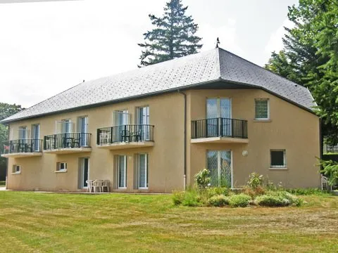 HOTEL CHEZ GAUBERT façade annexe (groupes), OFFICE DE TOURISME DE PARELOUP LEVEZOU