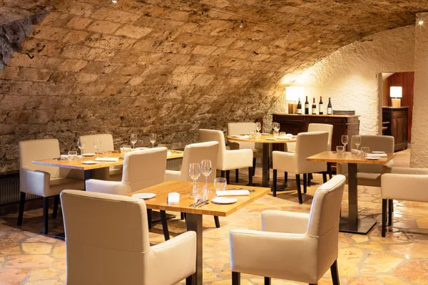 Salle du restaurant, CHATEAU DE CREISSELS