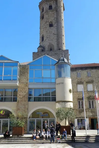 Guides Conférenciers Office de Tourisme Millau Grands Causses, OFFICE DE TOURISME DE MILLAU