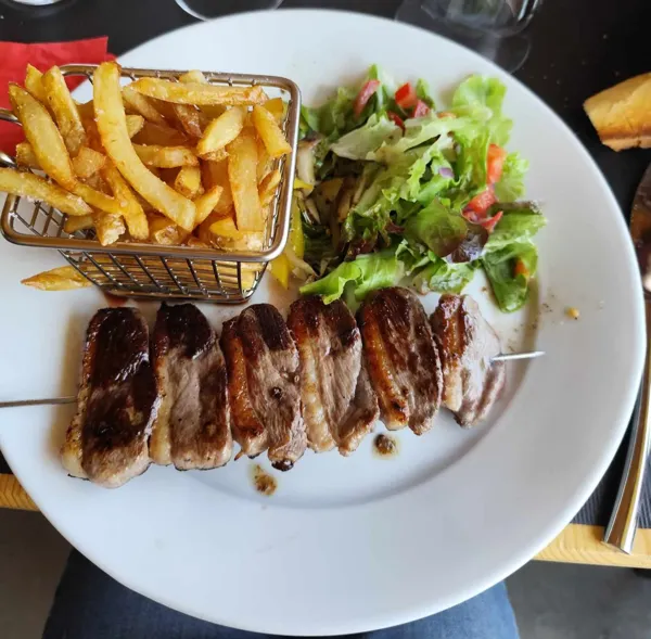 Plat à la carte - Brochette de magret de canard