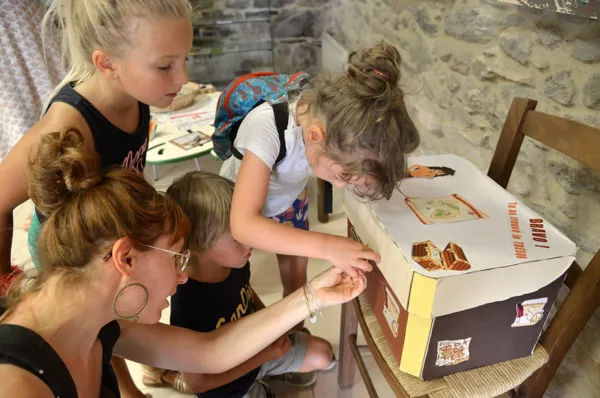 Chasse au trésor à St-Sernin, Office de Tourisme Rougier d'Aveyron Sud