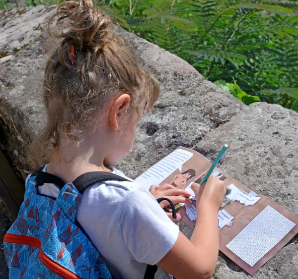 Chasse au trésor à St-Sernin, Office de Tourisme Rougier d'Aveyron Sud