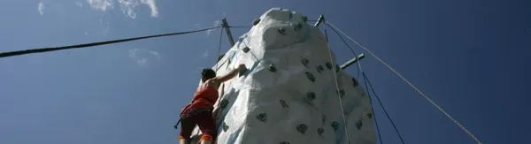 Avenga - Mur d'escalade