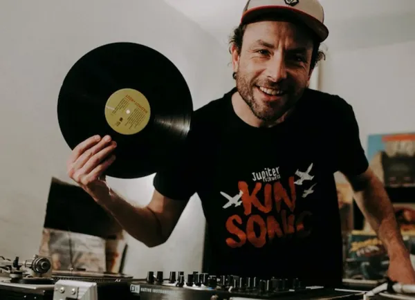 DJ Mazykin fait le tour des médiathèques, Capdenac-Gare