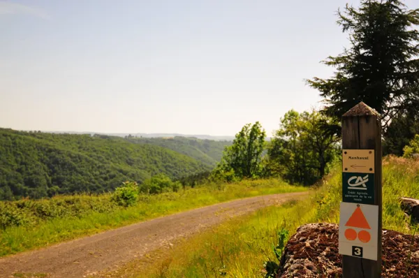 Randonnée : La chapelle de Manhaval, OFFICE DE TOURISME DU CANTON DE MUR DE BARREZ