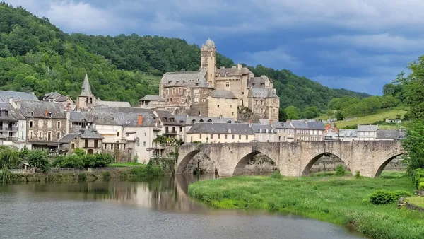 Visites commentées du village d'Estaing- #JEP2025