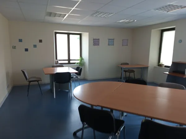 Salle de réunion à Villefranche de Panat - Mairie, OFFICE DE TOURISME DE PARELOUP LEVEZOU