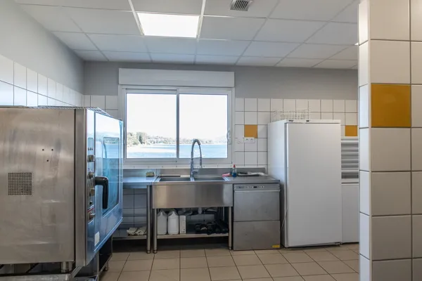 Salle de la plage à Villefranche de Panat, OFFICE DE TOURISME DE PARELOUP LEVEZOU