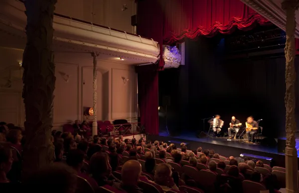 Concert dans la salle du théâtre Municipal, Ville de Villefranche de Rouergue