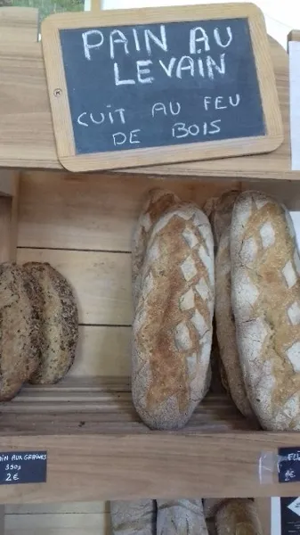Vente de pains cuits au feu de bois, OT