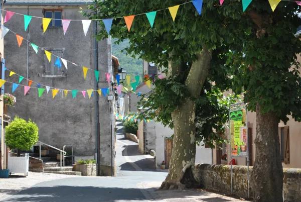 place du village, place du village