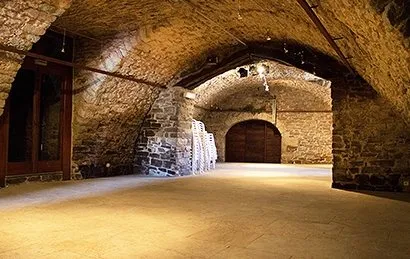 Salles de réception Château de Latour, OFFICE DE TOURISME LARZAC VALLEES