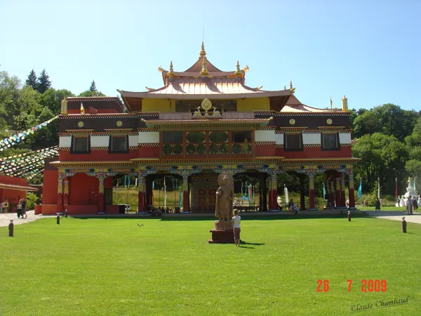 Lerab Ling, Temple Bouddhiste à Roqueredonde sur le Larzac., Claude Chambaud