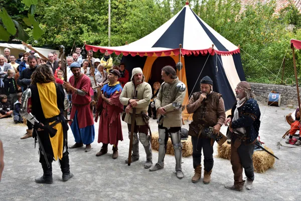 Les médiévales., Claude Chambaud