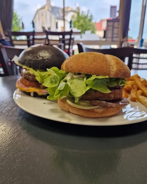 Burger et frites, ©Brasseriel'Agriculture