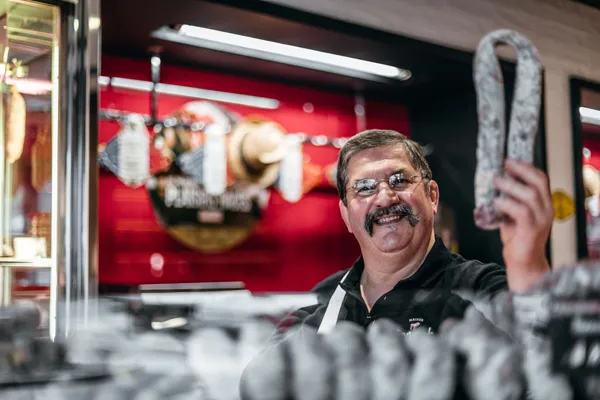 Maison Conquet - Lucien et saucisse sèche, 