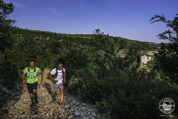 Chemins de trails, ©Virginie Govignon -OT Larzac Vallées