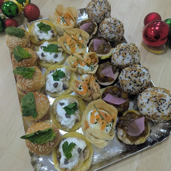 Plateau traiteur à emporter, combo