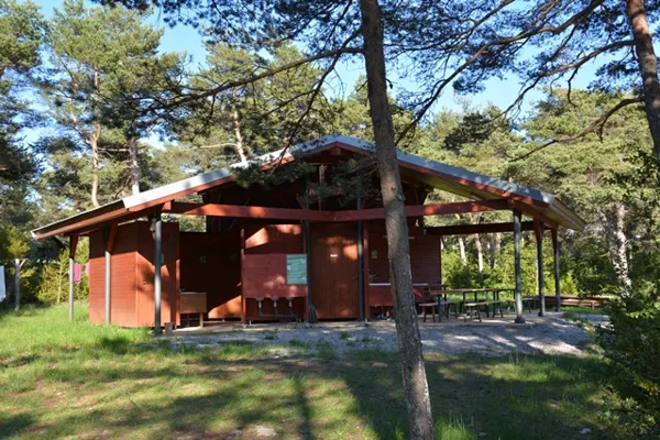 ECO-CAMPING DU LARZAC, les sanitaires, 