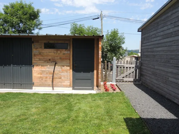 , coté entrée maison