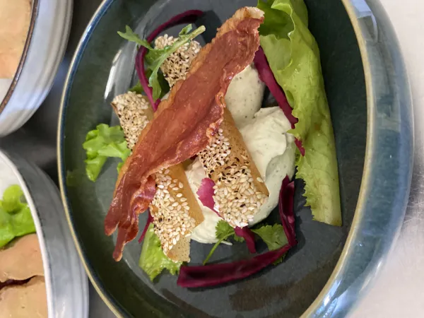 Croustillant à la Rhébarbe 
entrée, 