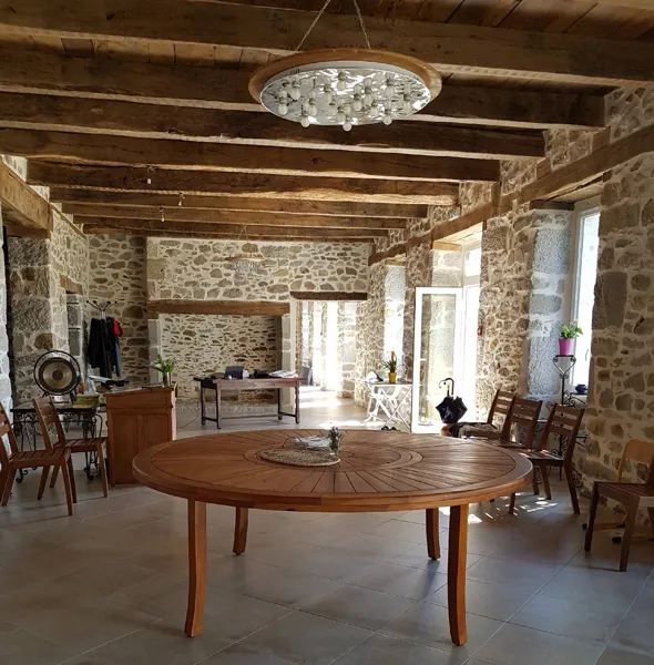 Gite La Belle Ecole (L'escola polida)