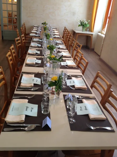 Grand Hôtel des Voyageurs (groupes), HOTEL DOUSSIERE - RESTAURANT L'ALICANTA